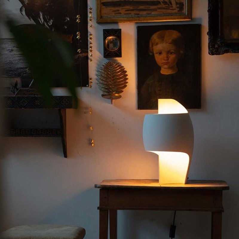Nordic Special-shaped Ornaments Gift Table Lamp Nightlight Living Room Bedroom Bedside Creative Personalized Art Resin light