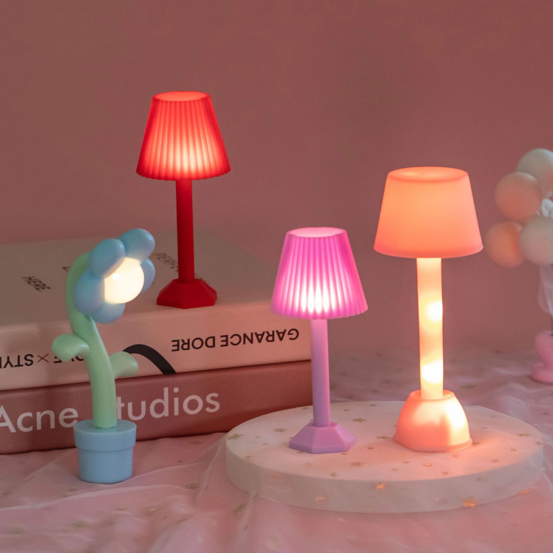 Good Quality Doll House Mini Flower Cute Sweet Little Night Light Decorative For Student Bedroom Books Tabletops Home Decoration
