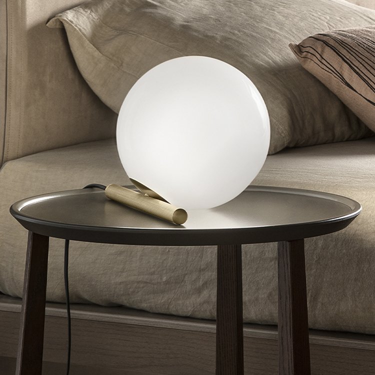 Wholesale Indoor Decorative Desk Table Lamp Opal White Glass Cover Lighting Bedside Lights LED Contemporary Round Creation