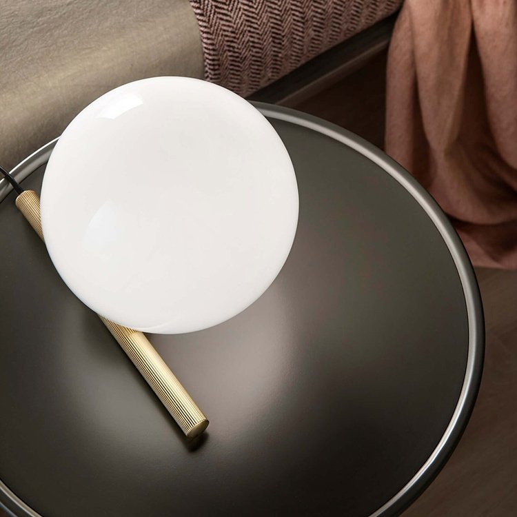 Wholesale Indoor Decorative Desk Table Lamp Opal White Glass Cover Lighting Bedside Lights LED Contemporary Round Creation
