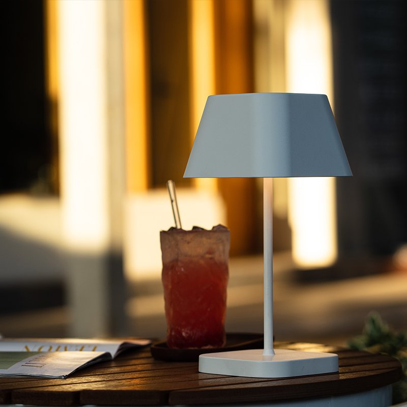 Factory innovation design modern design nordic minimalist luxury home bedroom bedside table light unique decorative desk lamp