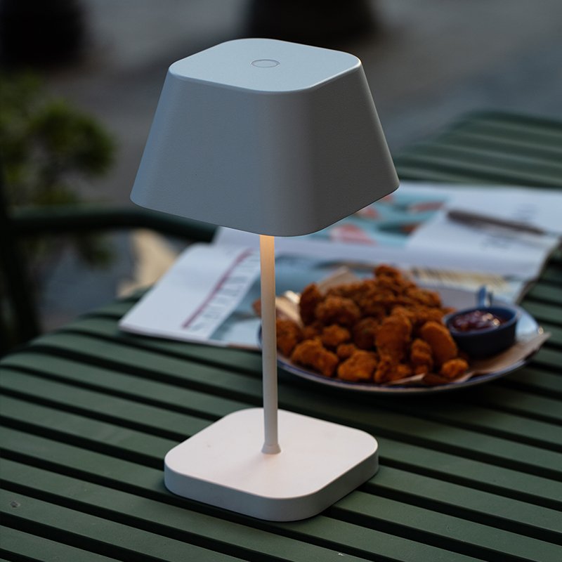 Factory innovation design modern design nordic minimalist luxury home bedroom bedside table light unique decorative desk lamp