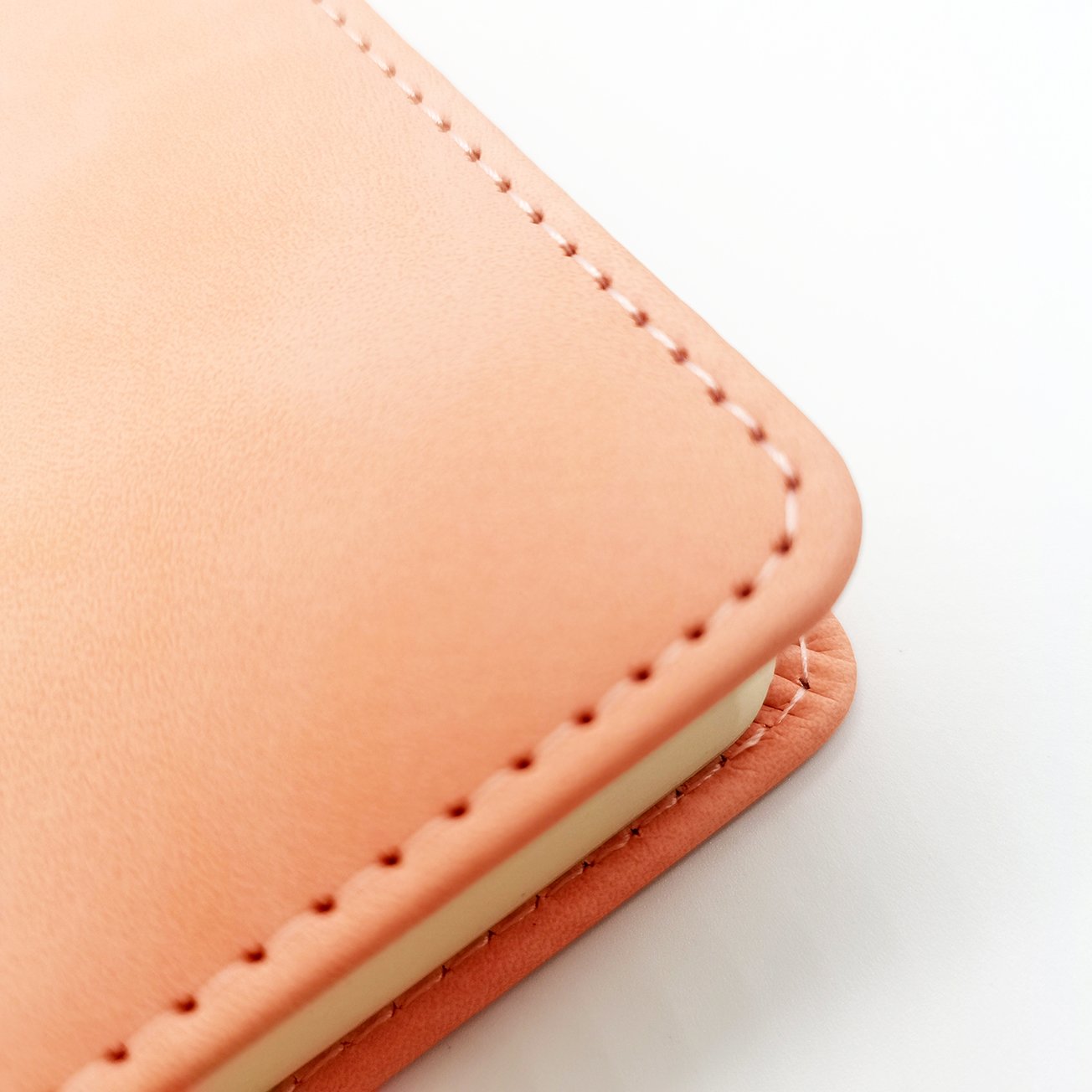 Cheap Custom A5 Size Hardcover PU Leather Journal Notebook Simple Embossed Logo Design Custom Notebook for Students