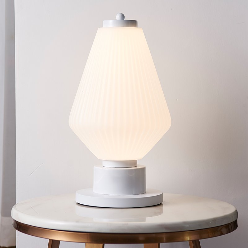 Creativity Table Lamp Modern lamps home decor Living Room Study Villa Hotel Bedroom LED bedside lamp Desk Light