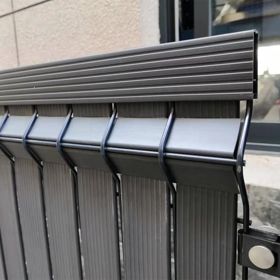 fil barbel plastic pvc fence strip for garden fence UV Resistant and Waterproof 3d Curved Fencezaunlatten wpc garden buildings