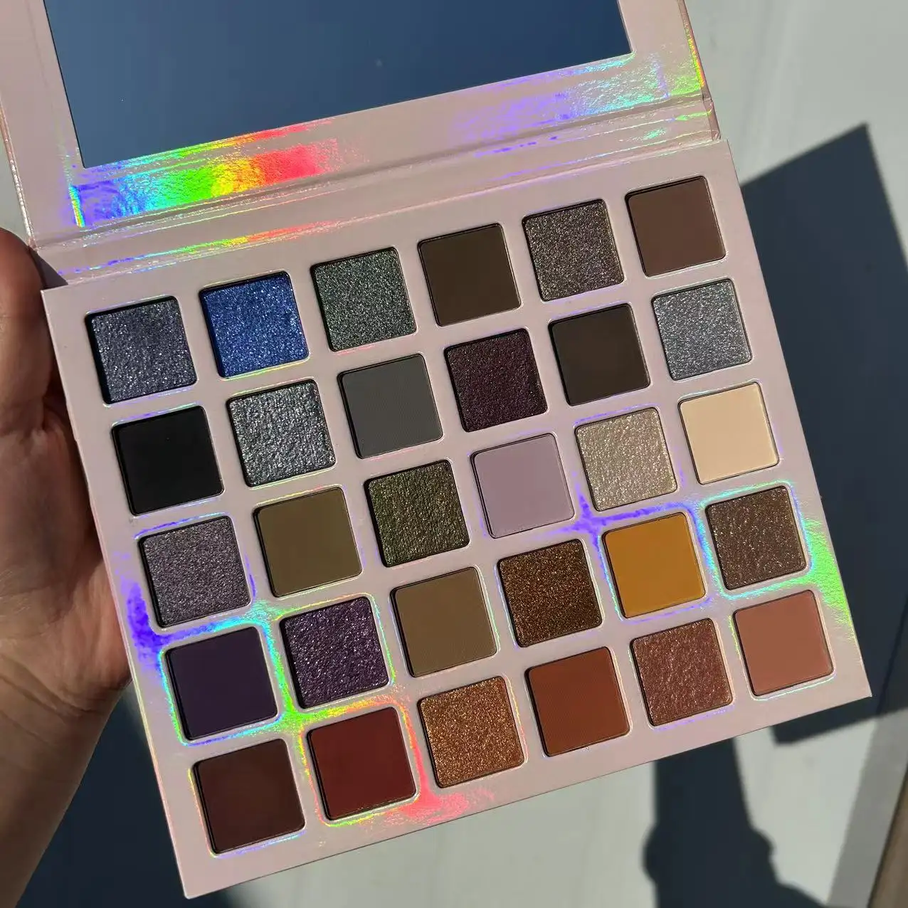 OEM Vegan Quality Eye Shadow Palette High Pigmented Glitter Makeup Private Label Eyeshadow Book
