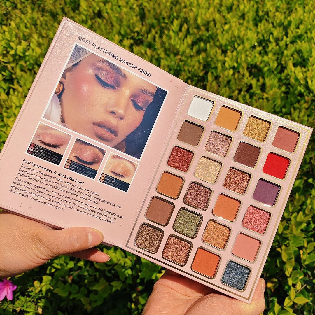 Book-Style 78-color Matte Glitter Eyeshadow Cosmetic Highlighter Blush Lip Gloss Concealer Multi-functional Makeup Palette