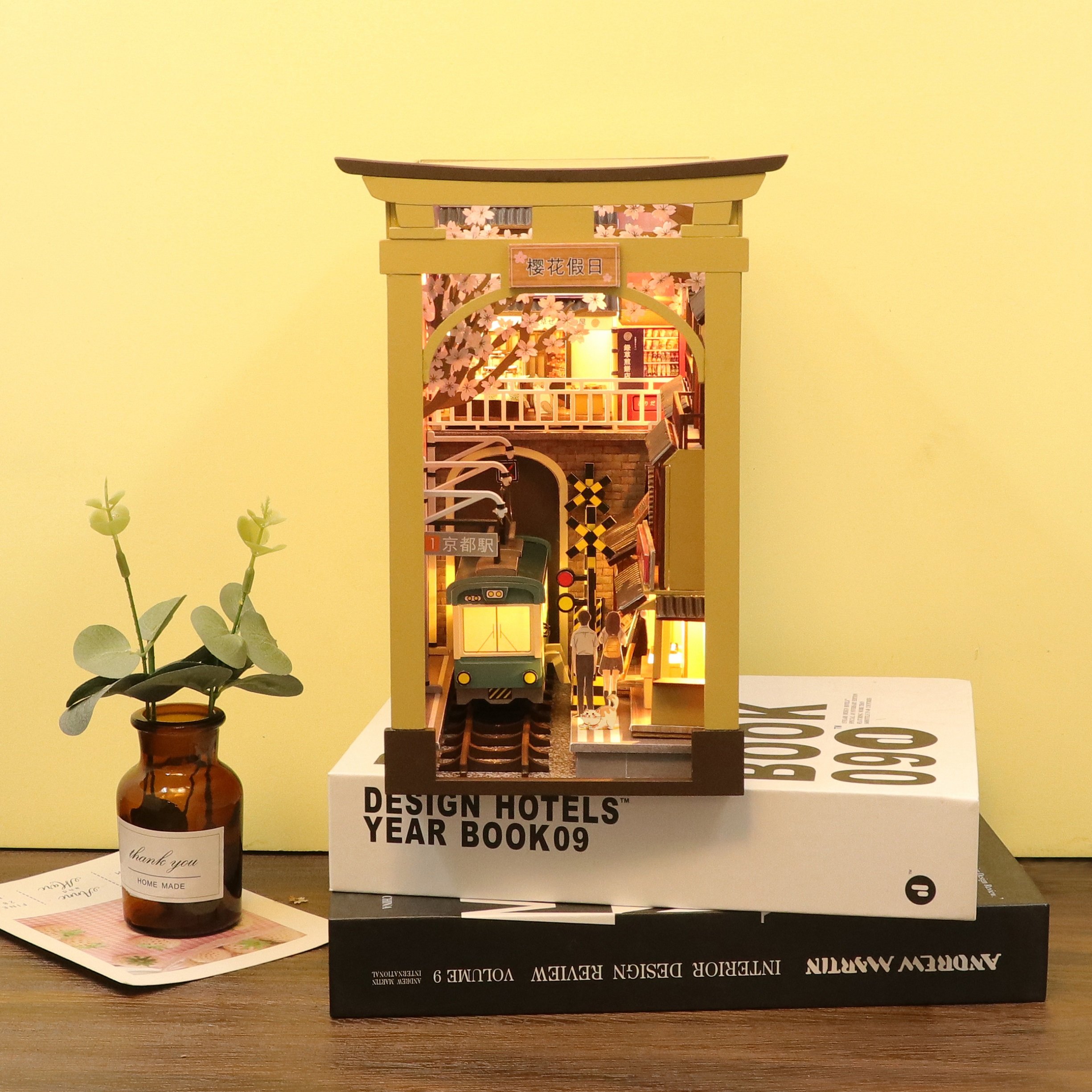 Hongda 2023 new design M2211 Sakura holiday Japanese style book nook diy miniature wooden book nook kit with light