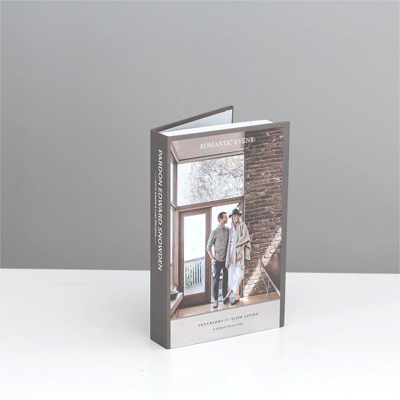 Wholesale Morden Style Fancy Fashion Fake Home Decorative Folding Hard Cover Model Book