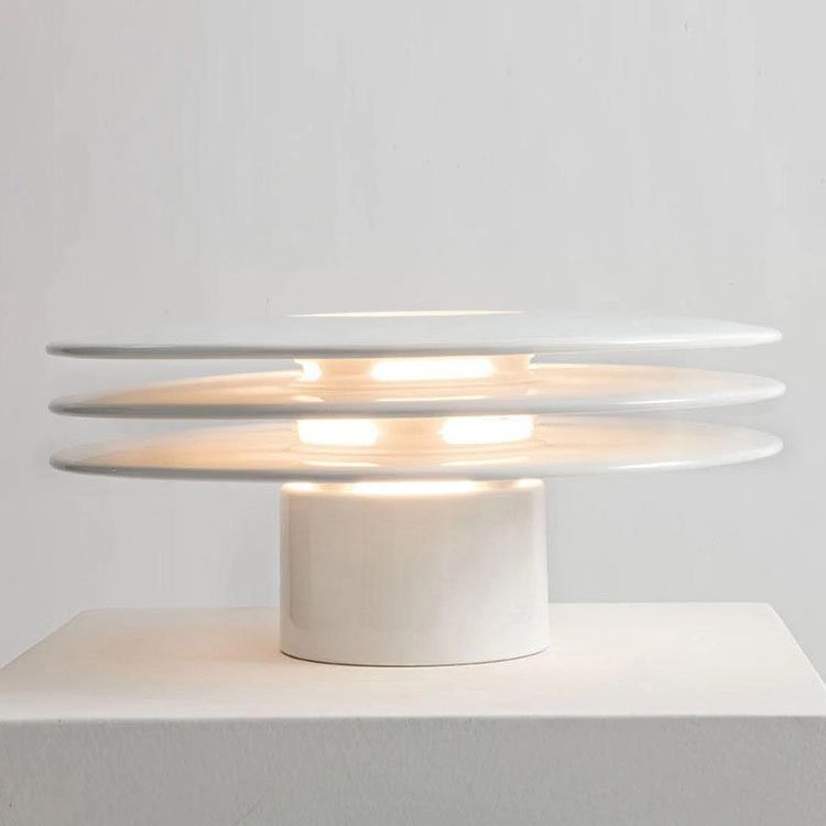 Modern table lamp designer exhibition hall sales department living room study bedroom small desk lamp