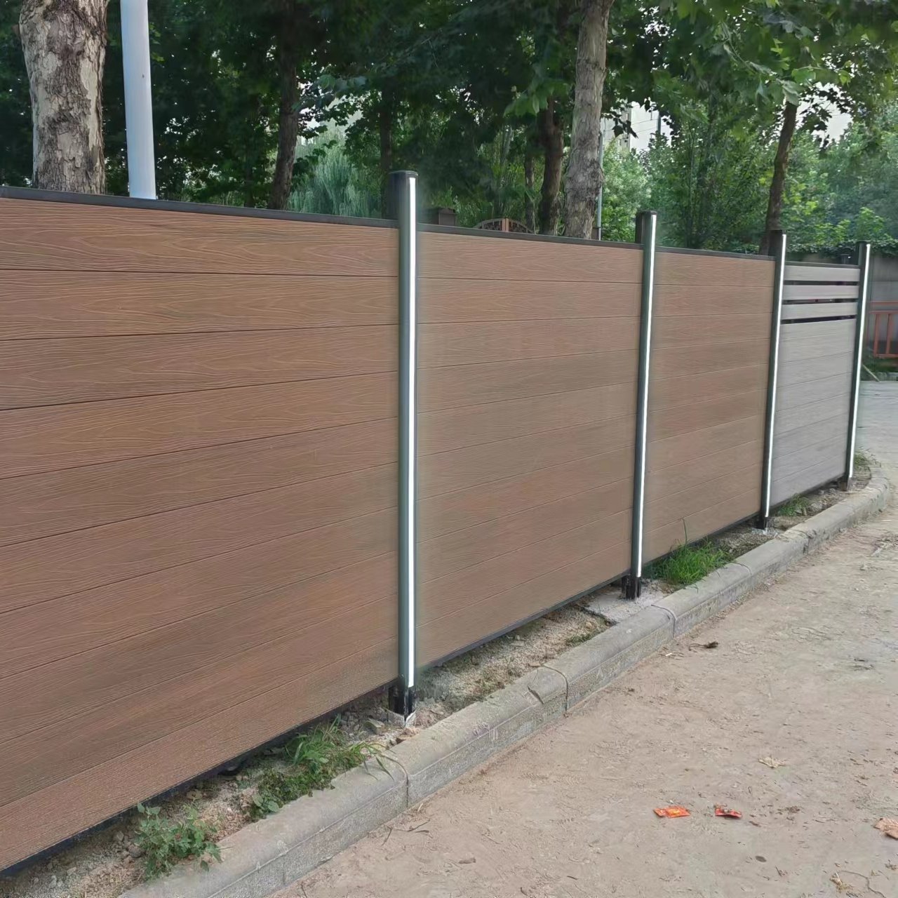 Light LED Wall Fence Panel Outdoor WPC Fence with Decorative Panels Easy Installation WPC Privacy Fence Metal Aluminum