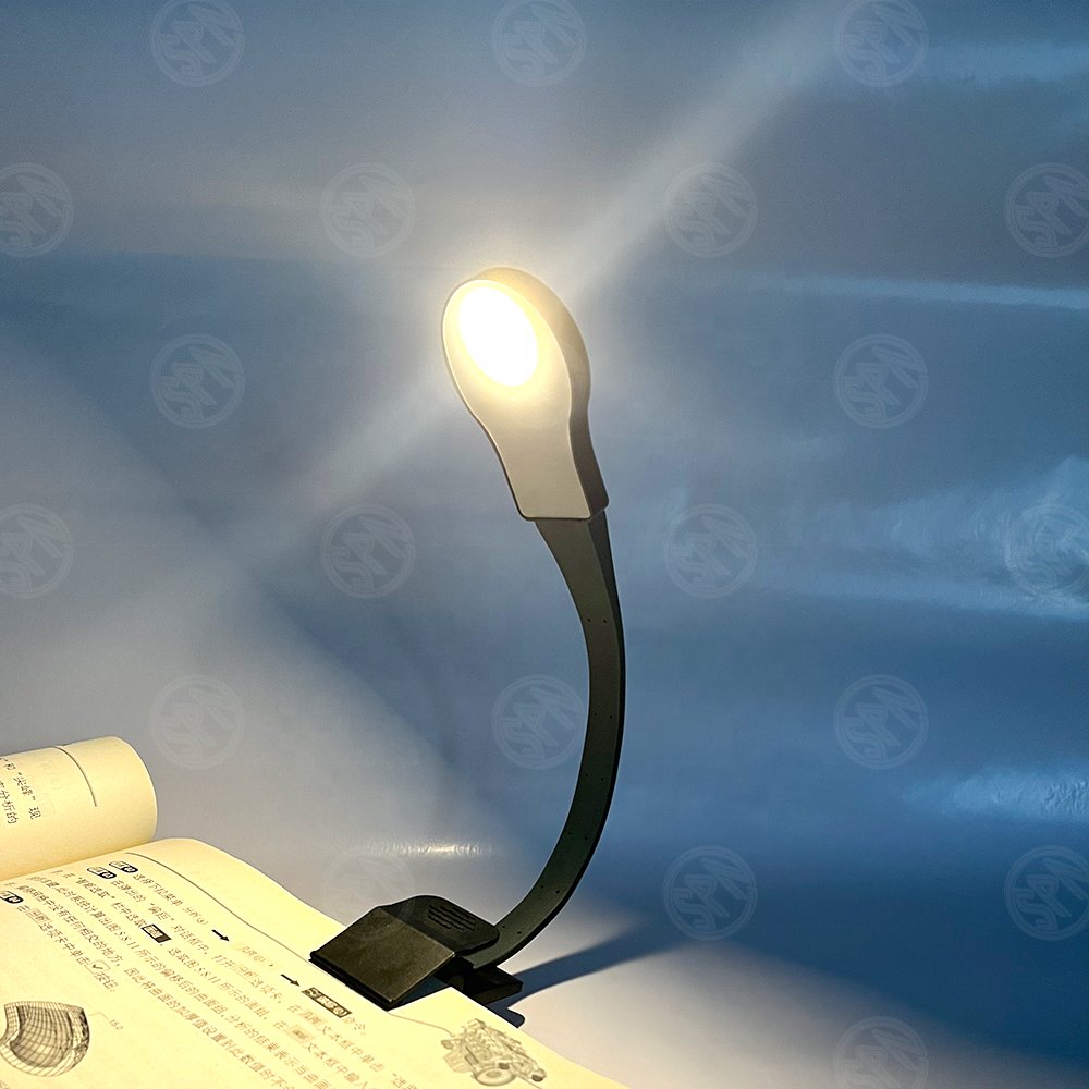 plastic flexible detachable portable USB rechargeable travelling mini LED clip reading book light for bedroom,living room