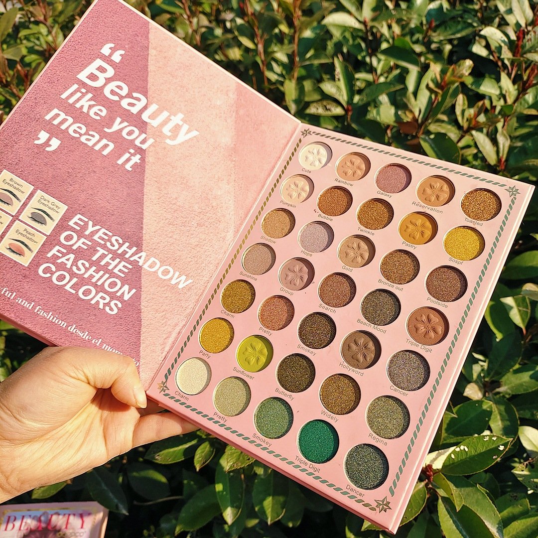 82 colors Book Highlight Powder Blusher Set Lasting Eye Shadow Book Plate Stage Makeup