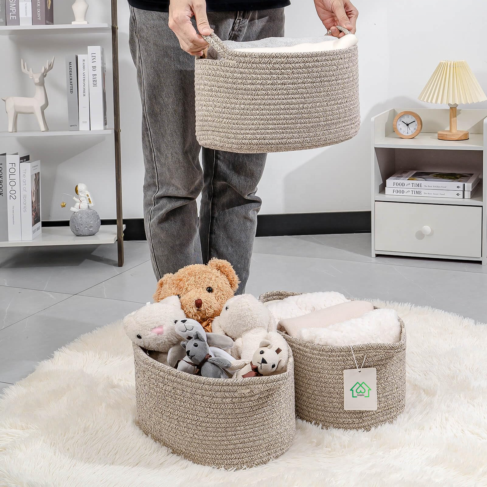 Home storage basket Cotton rope hand woven storage basket For Storage Sundries Books And key