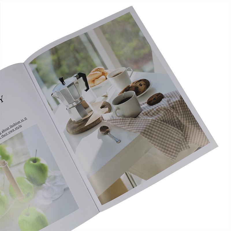 Fast Delivery Novels book printing magazine printing book Art Paper Cover brochour Books printing