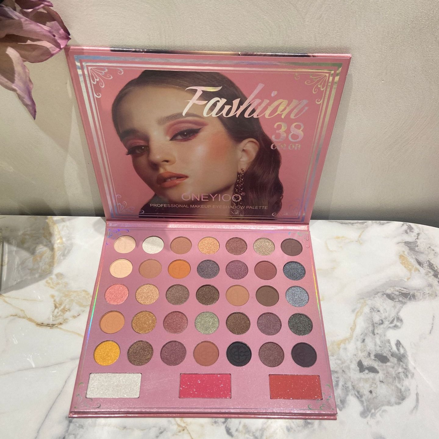 New style 38-Color New style ONEYIOO Eye Shadow Book stage performance Pressed Glitter Eyeshadow Factory Direct Waterproof