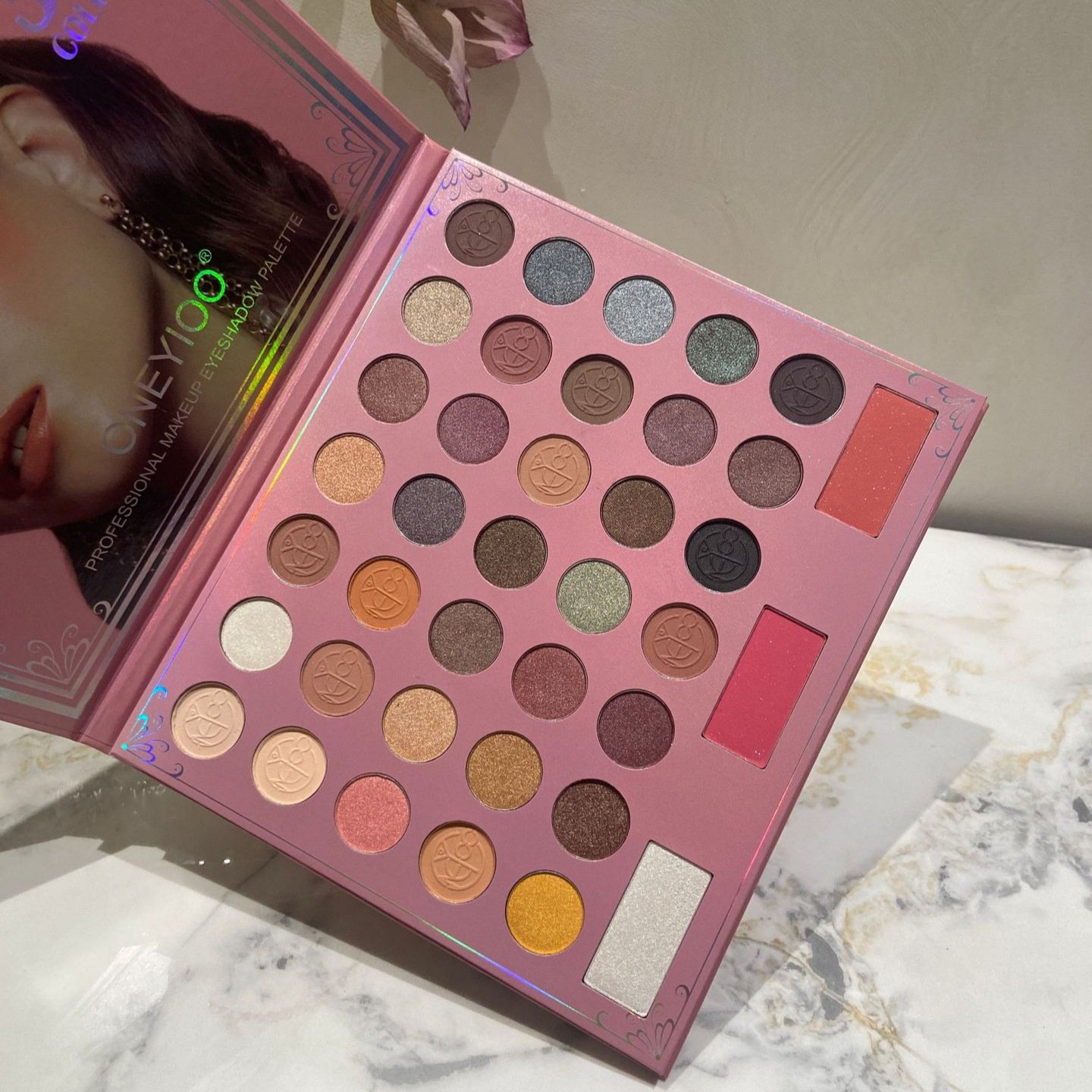 New style 38-Color New style ONEYIOO Eye Shadow Book stage performance Pressed Glitter Eyeshadow Factory Direct Waterproof