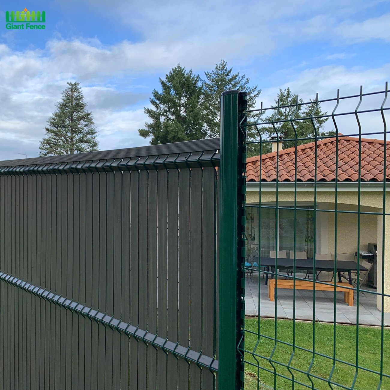 Customized Home Outdoor Decorative 3D Curved Welded Wire Mesh Garden Fence Easily Assembled Highway Fence Panel Pvc Fence