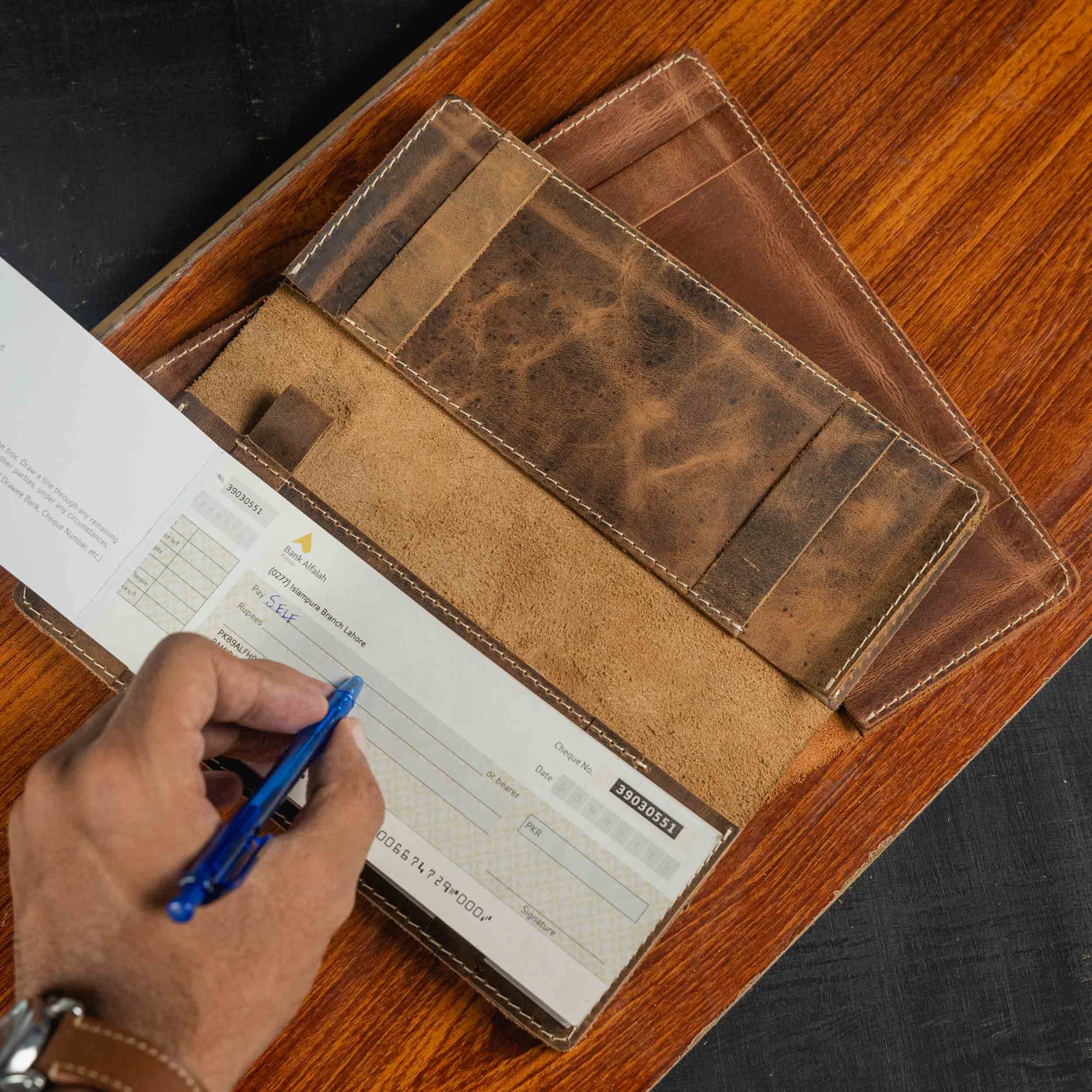 Factory Manufacture High Quality Leather Check Book Cover Custom Logo Cowhide Leather Cheque Book Holder Long Wallet