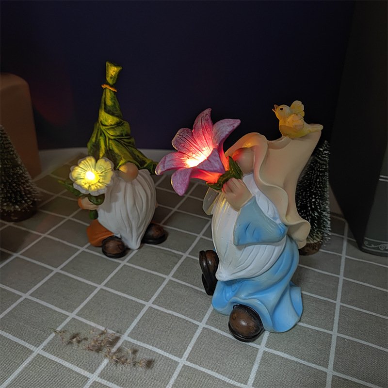 Brand New Solar Garden Gnome statue with light up flower Resin reading book gnome wild decoration for yard patio landscape