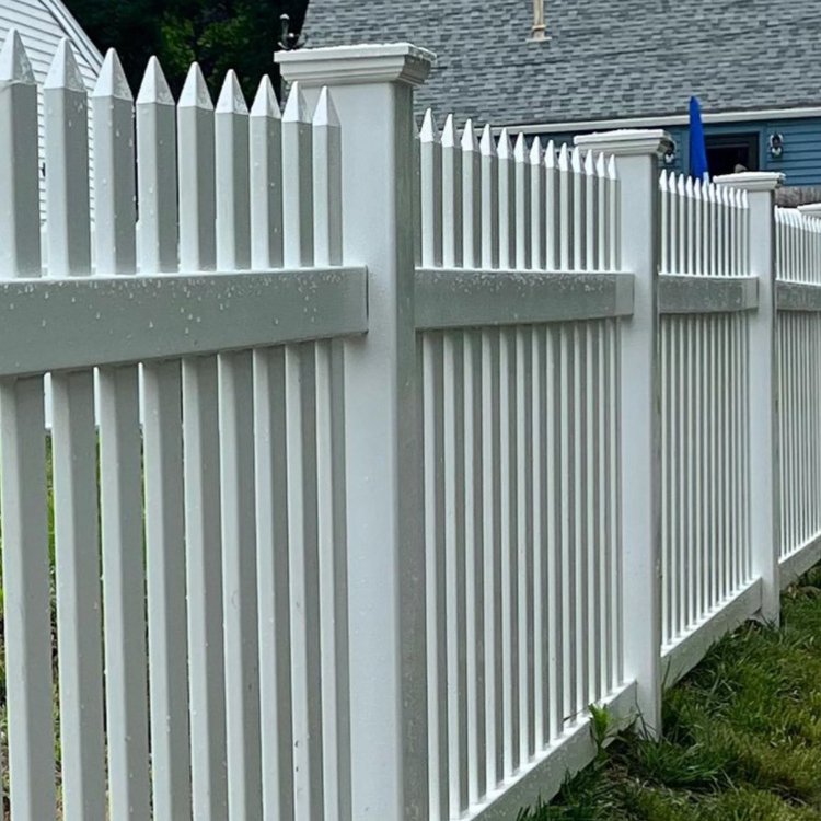 Environmental Protection Light Durable Factory Direct UV Proof White Landscape Decor Palisade PVC Picket Fence
