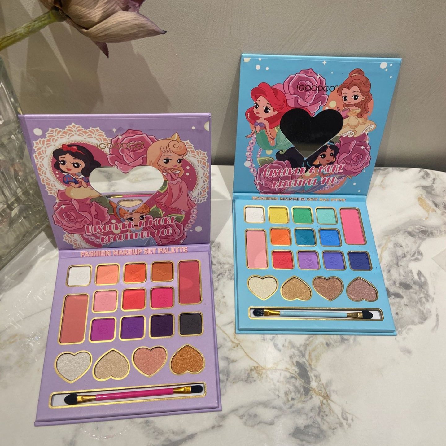 24 pcs/box 17 Color IGOODCO Eye Shadow with brush Book stage performance Pressed Glitter Eyeshadow Factory Direct Waterproof
