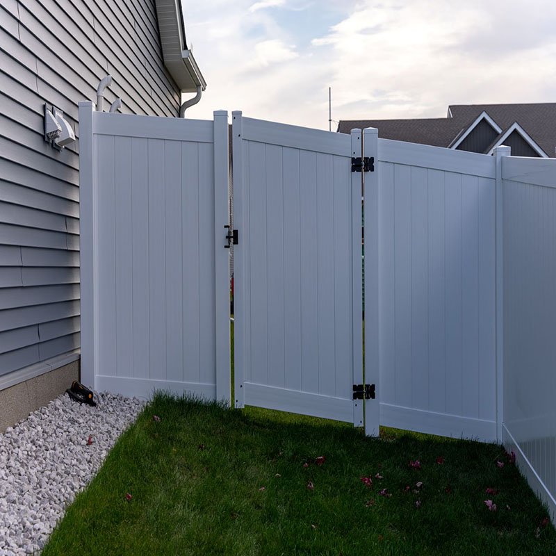 6x8 White PVC Vinyl Fence Panels 8ft Outdoor Garden Privacy Security Fence with Plastic Frame & PVC Coating for Farm Use