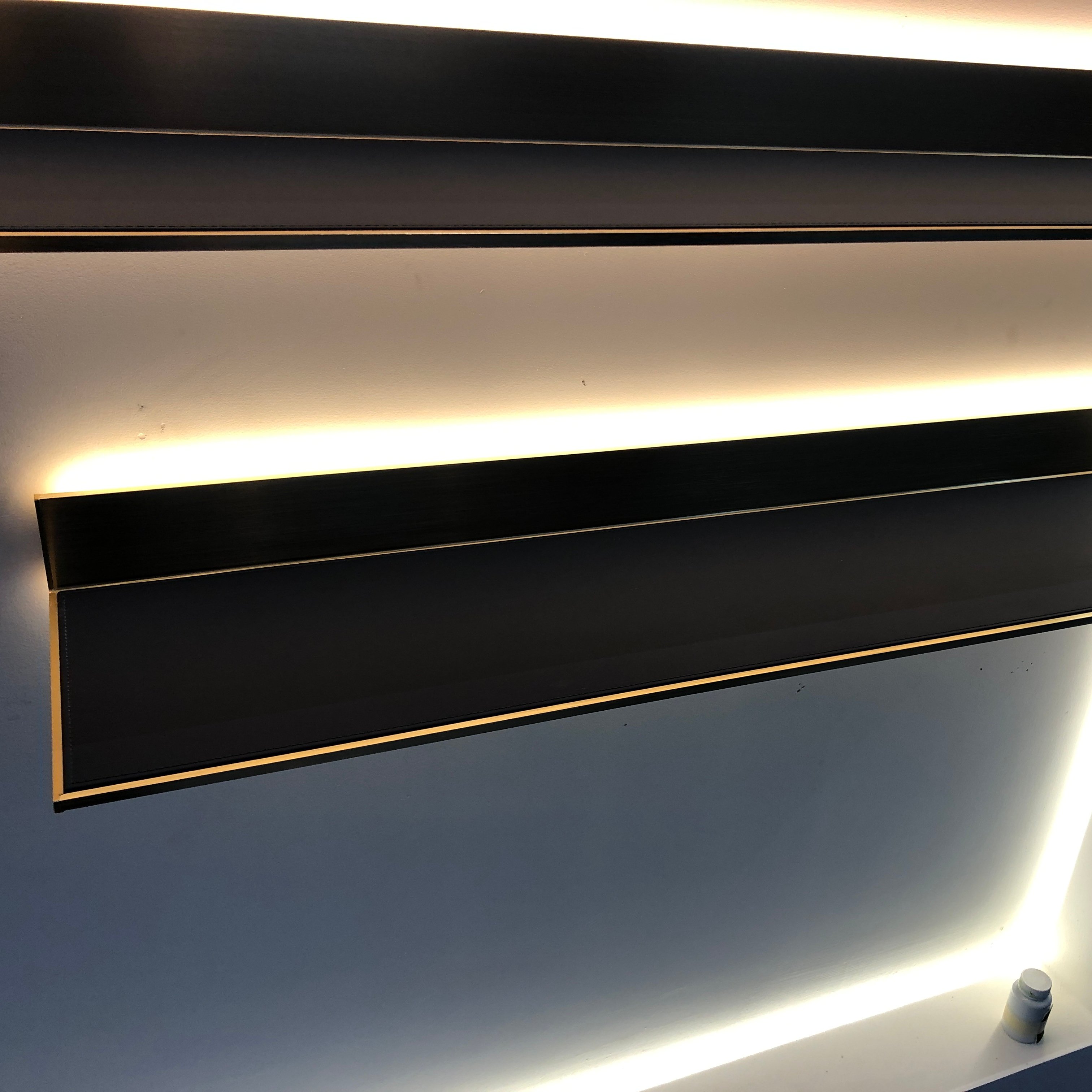 Customized Furniture Storage of Red Wine Aluminum Display Shelf Lighting Led Wall Mounting Shelves&Floating Shelf With Led Light
