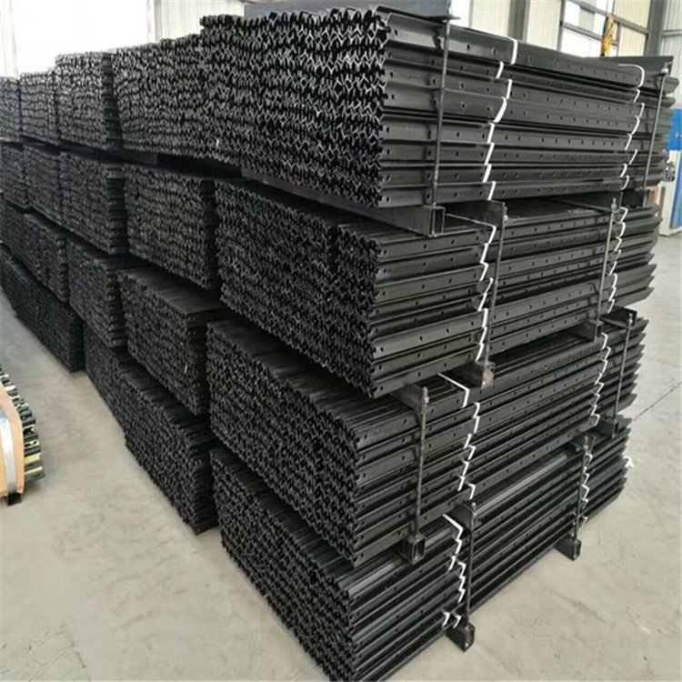 10 ft Heavy Duty T Post for Farm Fencing Galvanized Steel Barbed Wire with Hot Dip Paint Waterproof Gate T Post fence