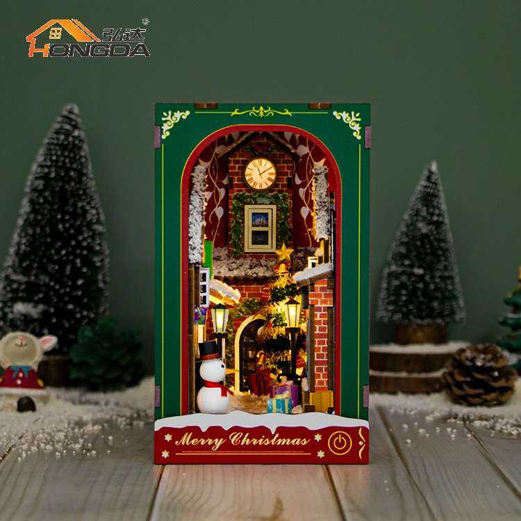 Hongda New PC2417 Winter of Christmas Handmade Miniature Diy Book Kit Nook Wooden Book Nook With Light