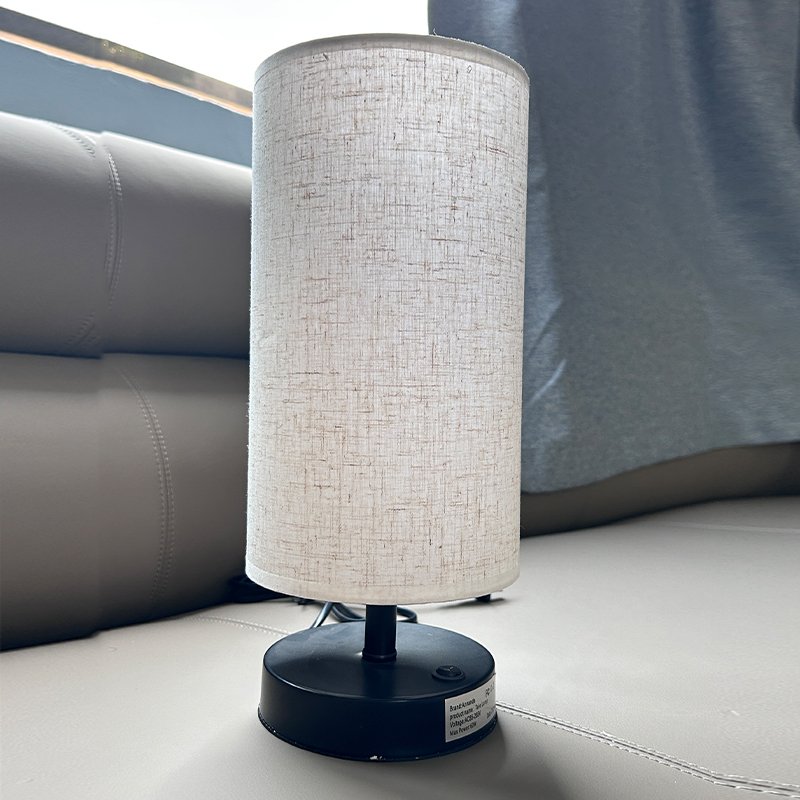 ODM Factory Direct Sales Best Price Bedside Lamp Lampshade Night Lamp New Modern Fabric Table Lamps Iron Base Fabric Electric 80
