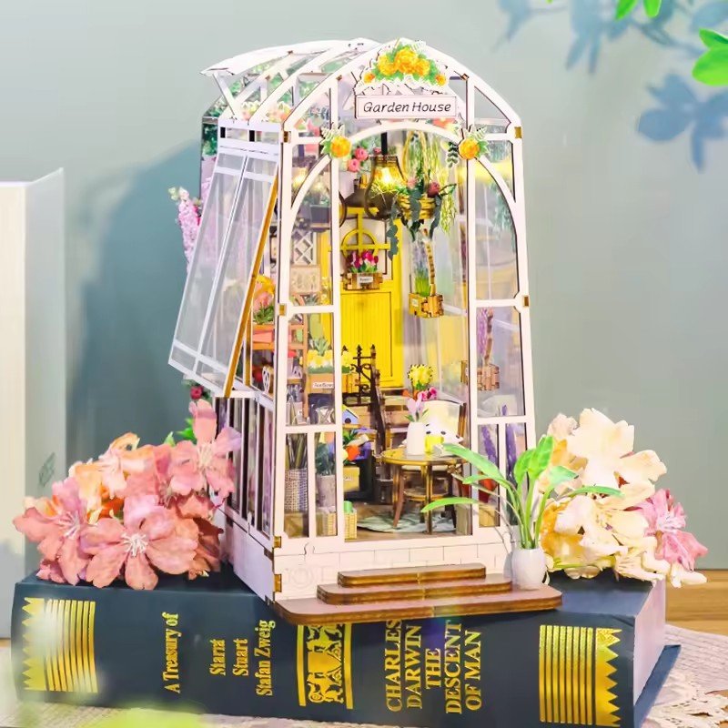 Hot Sale Garden House 3D Wooden Book Nook Kit Puzzle DIY Book Nook with LED Light