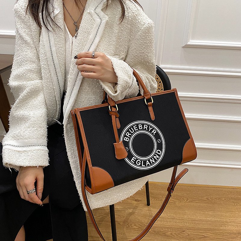 2024 Hot Selling Books Handbags Retro Style Woman's Tote Bags Large Capacity Bags for Woman