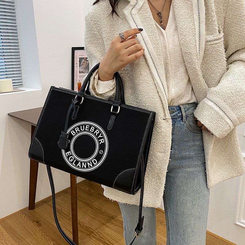 2024 Hot Selling Books Handbags Retro Style Woman's Tote Bags Large Capacity Bags for Woman