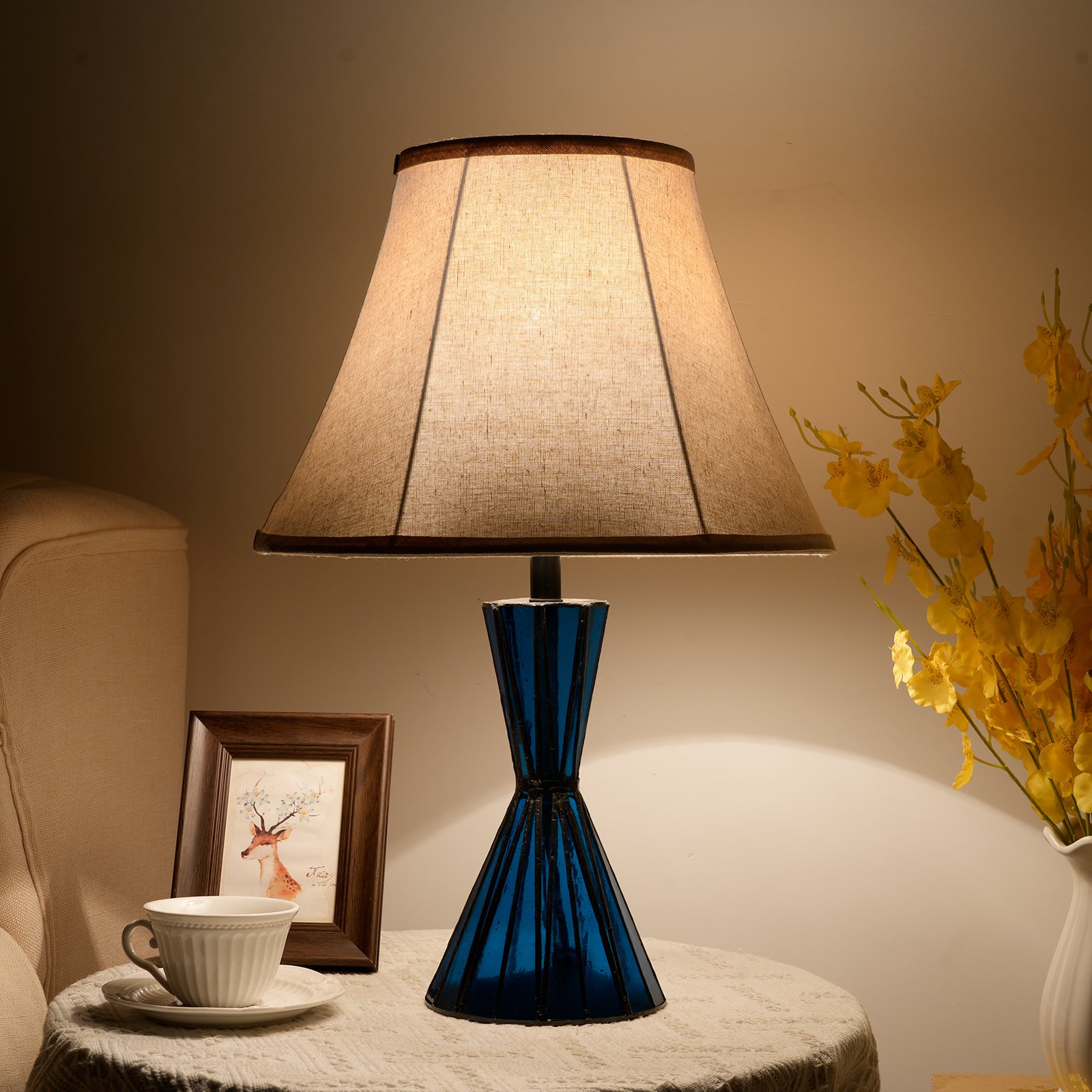 Modern minimalist Wholesale Indoor office book room European Type Lighting Fixture Creative New Table Lamp Desk Lights