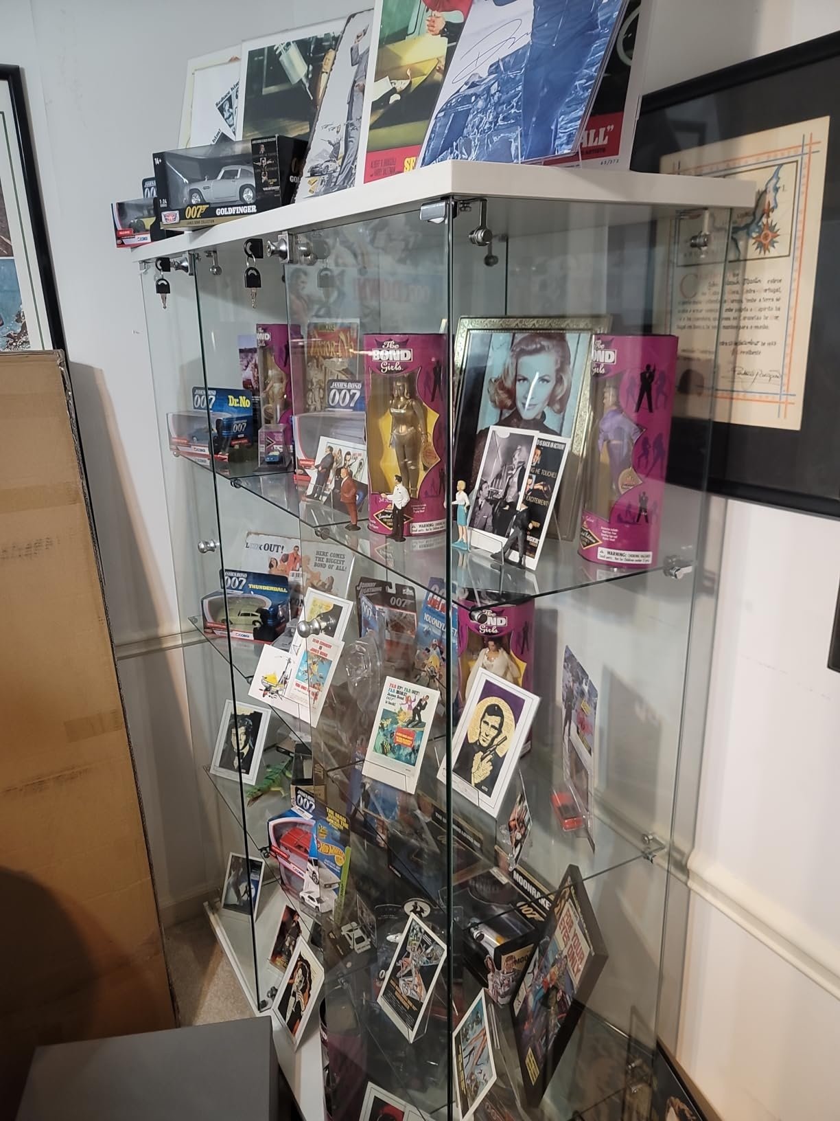 Customized led light showcase design aluminium glass display stand floor standing glass cabinet for book toy curio living room