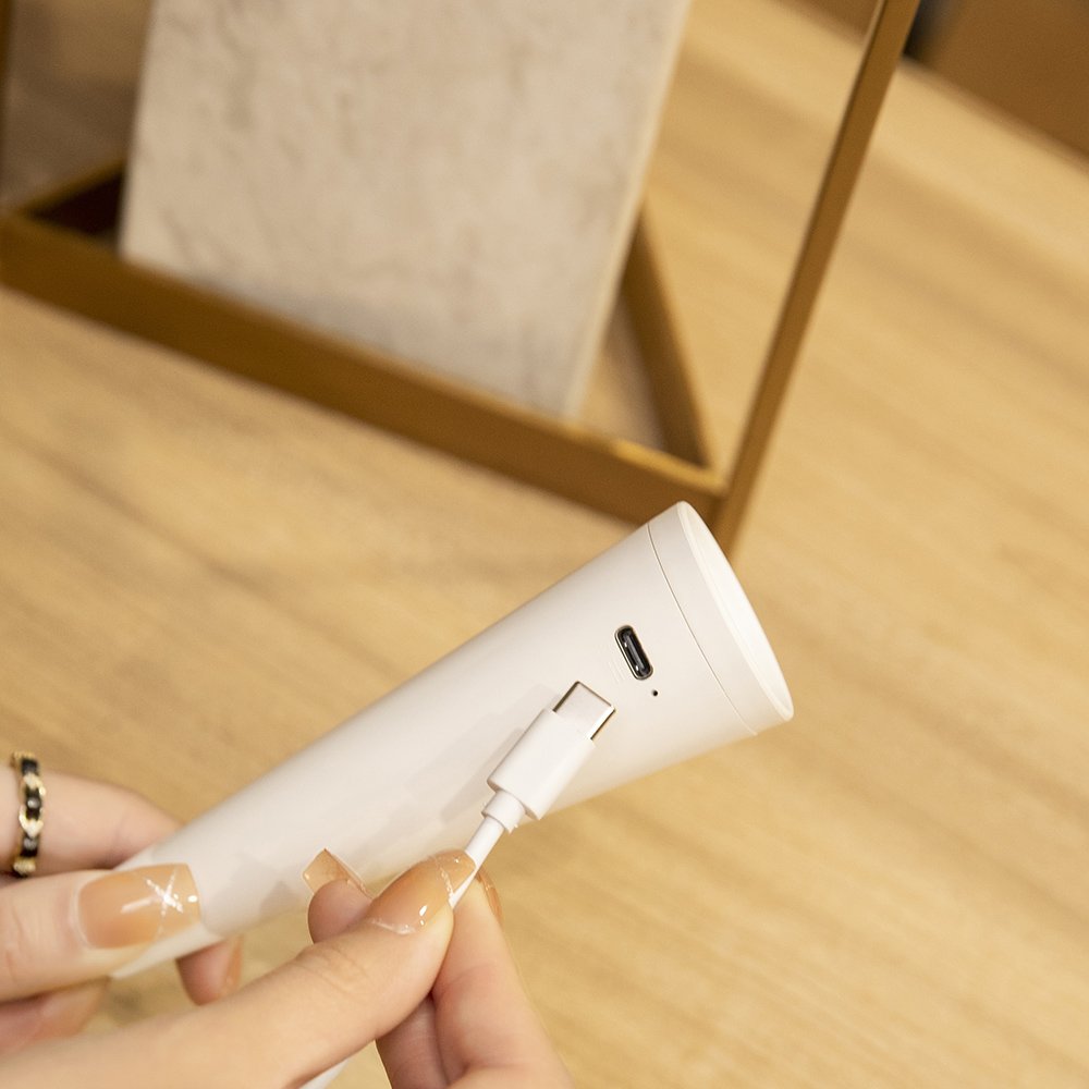 3-Color Temperature Bedside Table Top Reading Lamp Customized Fashion Folding Table Lamp with USB Port