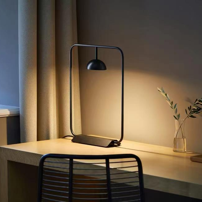 Modern Simple Iron Table Lamp for Living Room and Bedroom Art Deco Design
