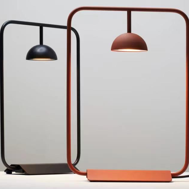 Modern Simple Iron Table Lamp for Living Room and Bedroom Art Deco Design