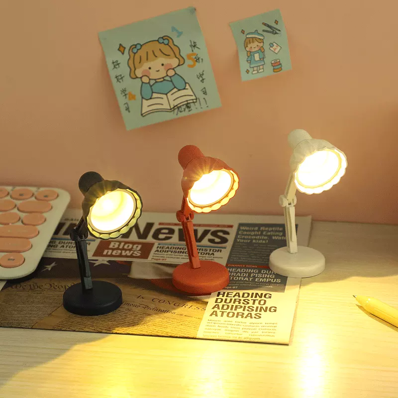 Creative Mini LED Folding Portable Magnetic Absorption Cordless Table Reading Lamp With Clip