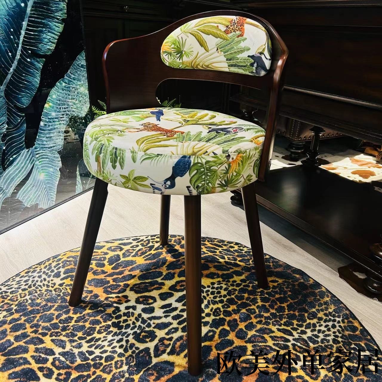 Modern simple solid wood dining chair Nordic light luxury designer cloth chair living room back chair family dining room book ch
