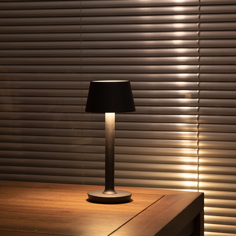 New Aluminum Desk Lamp LED Rechargeable Table Lights Touch Switch Cordless Table Lamp for Bar Living Room Reading Book Dec Lamp