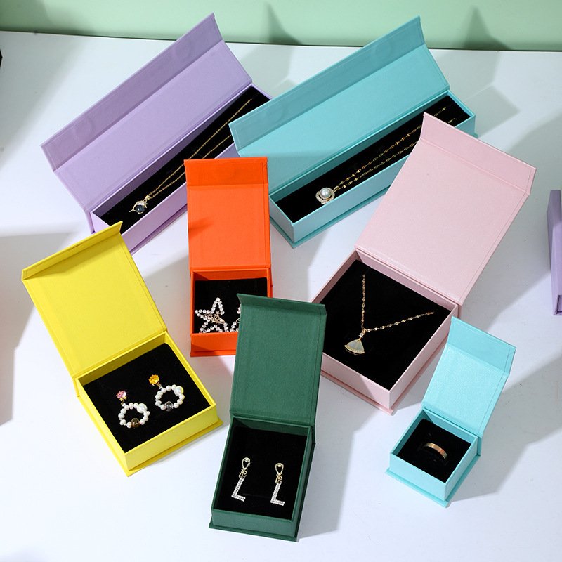 Eco Friendly Magnetic Rigid Jewelry Gift Box and pouches 2024 Purple Book styles Jewelry Necklace Box for packaging Jewelry