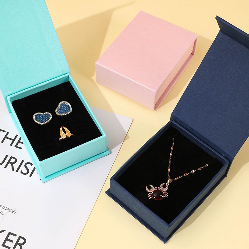 Custom Logo Magnetic Cardboard Jewelry Ring Bracelet Necklace Earring Storage Box Rigid Paper Sponge Jewellery Packing Box
