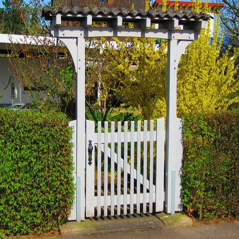 Durable Outdoor PVC Vinyl Security Fence Wall Panels White Garden Fencing with Post Caps Durable Plastic PVC Fence