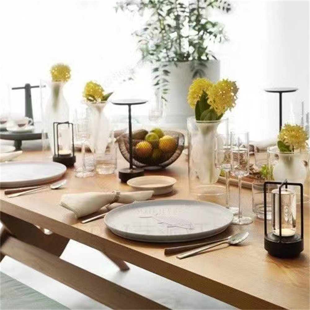 Nordic Wireless Restaurant Touch Table Light Modern Luxury USB Cordless Rechargeable Led Desk Table Lamps