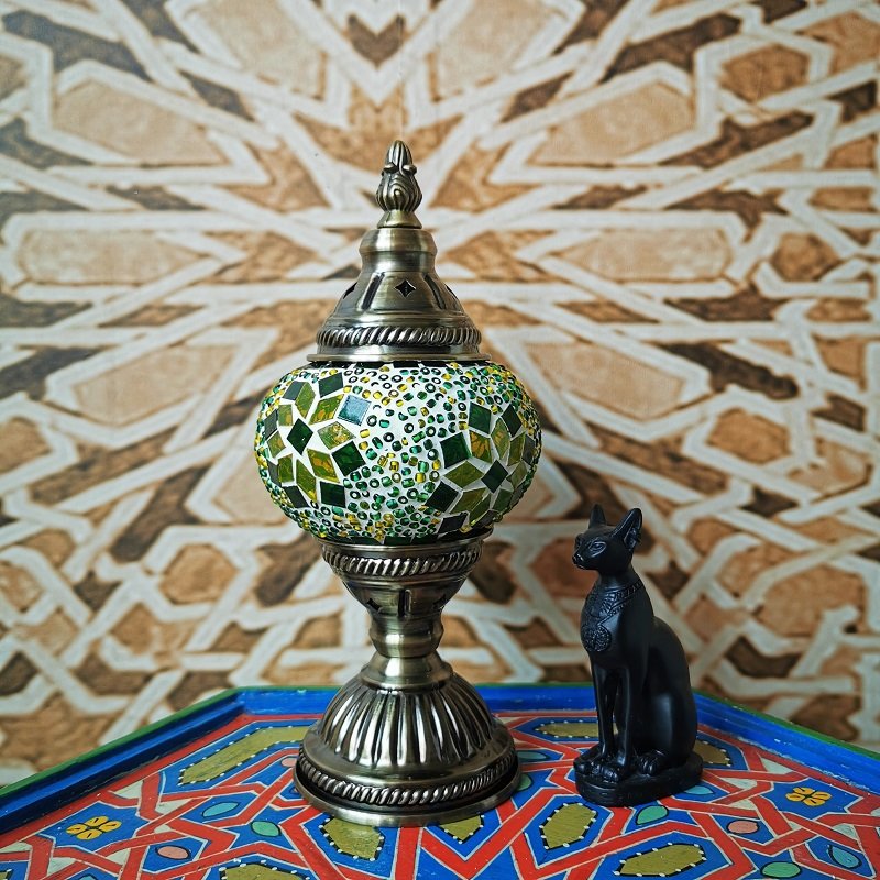 Limited edition Turkish retro romantic small table lamp Bedroom study Cafe Restaurant Hotel Home decor table lamp