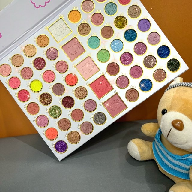 61 color hello kit High Quality Eye shadow Palette book glitter beauty Makeup vegan shadow Palette Glitter Powder cosmetics set