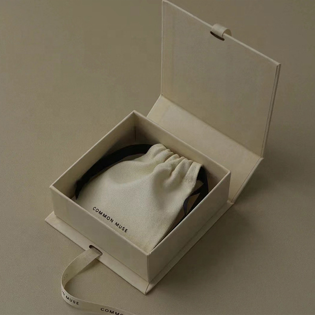 Creative Design Valentine's Day Light Luxury Book Style Magnetic Flip Necklace Ring Earrings Jewelry Storage Display Box