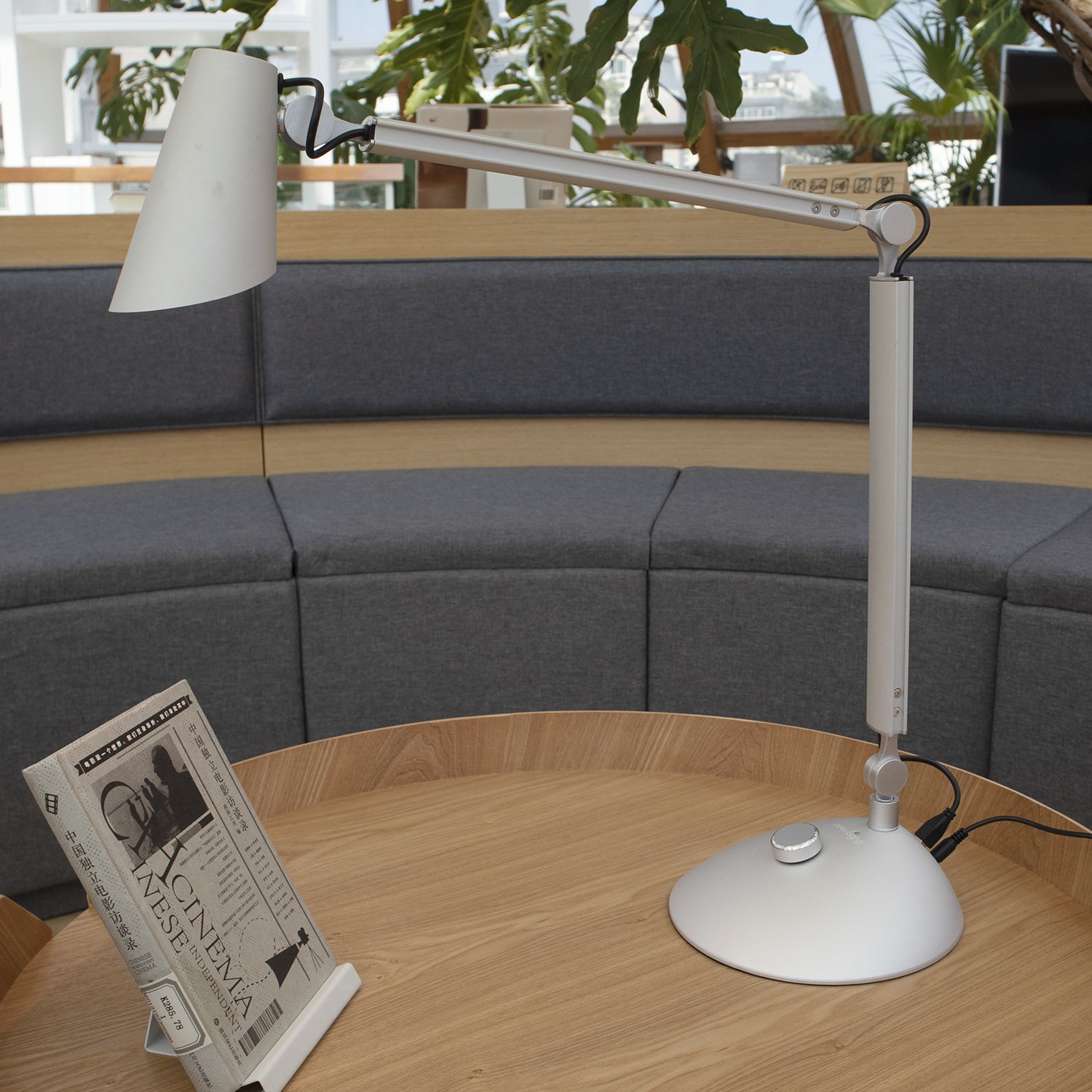 Dimmable Modern USB Adjustable Reading LED Lamp Eye-Care Bedside Study Desk Lamp with Colour